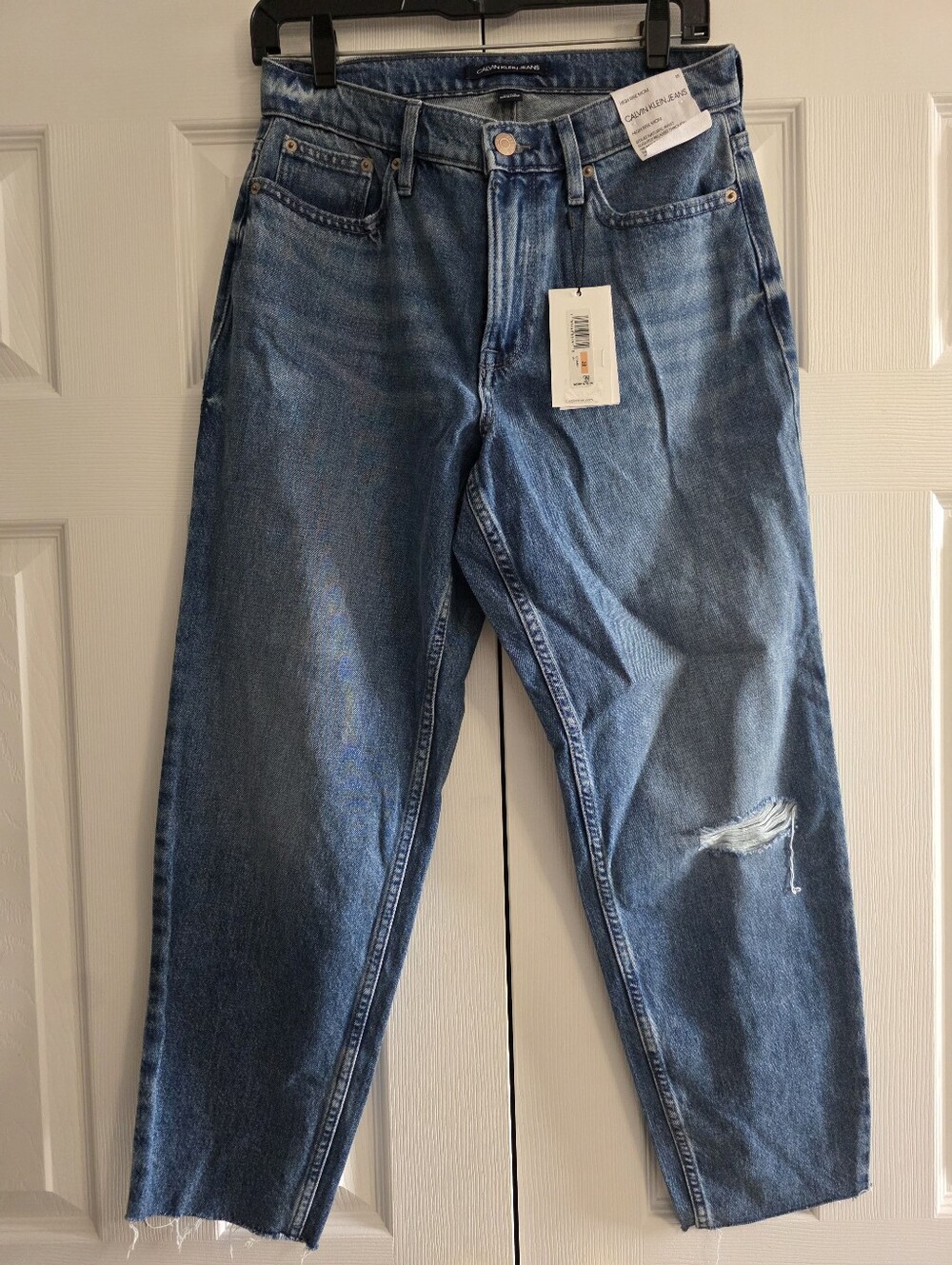 Calvin Klein High Rise Mom Jeans Medium Wash Women's Size 28 NWT